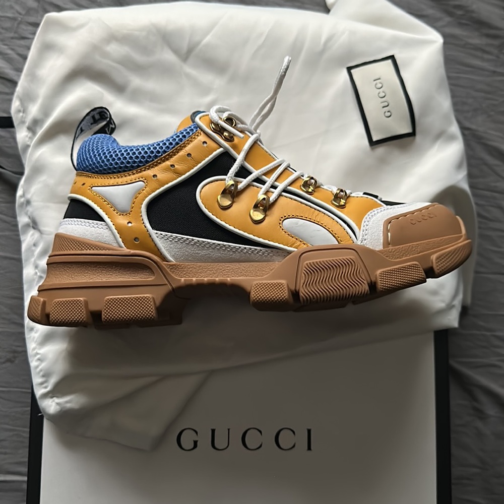 GUCCI - Picture 2 of 4
